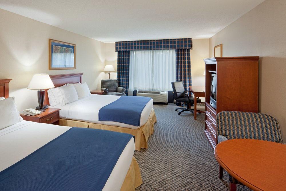 Holiday Inn Express Poughkeepsie By Ihg Exterior foto